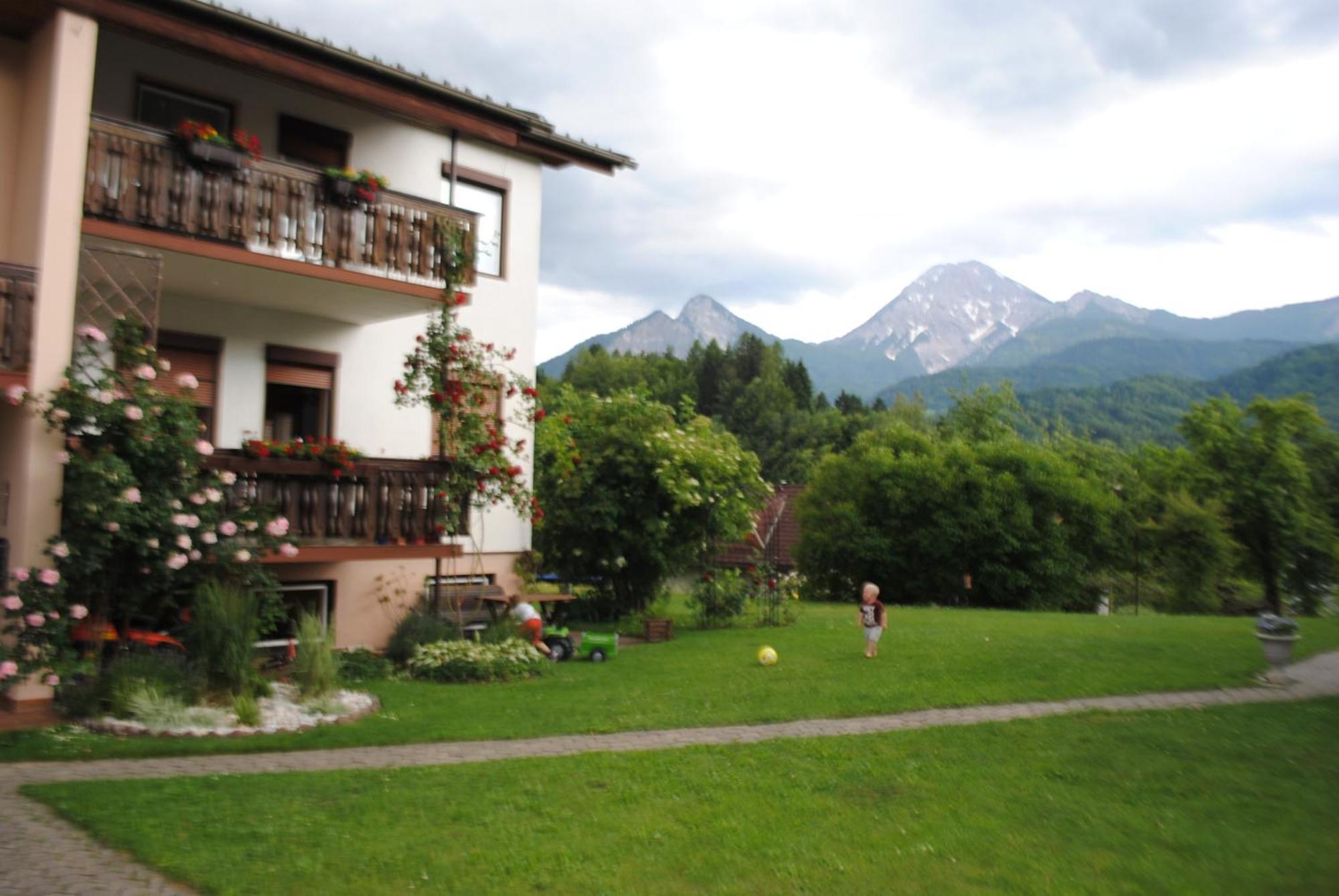 Ferienhaus Michor Latschach ober dem Faakersee Exterior photo