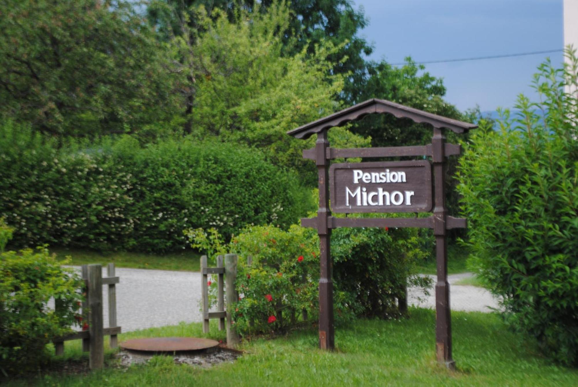 Ferienhaus Michor Latschach ober dem Faakersee Exterior photo